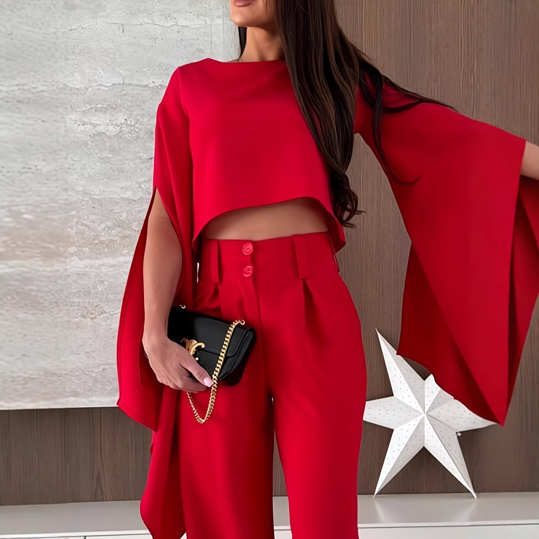 T-shirt con maniche flare